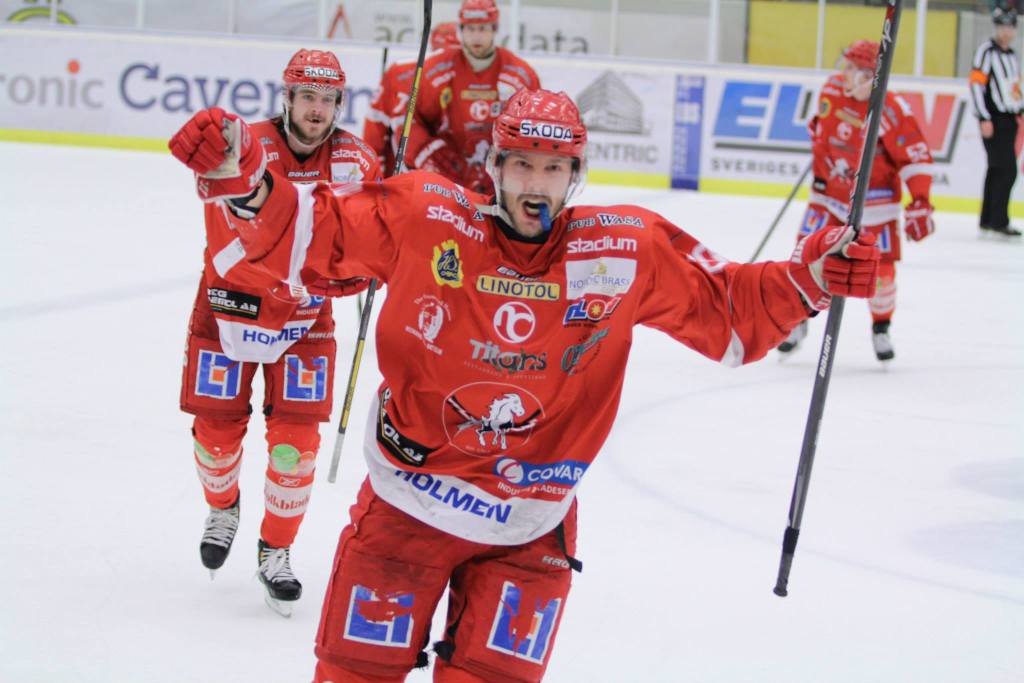 1658415_10152294521494320_1943107874_o