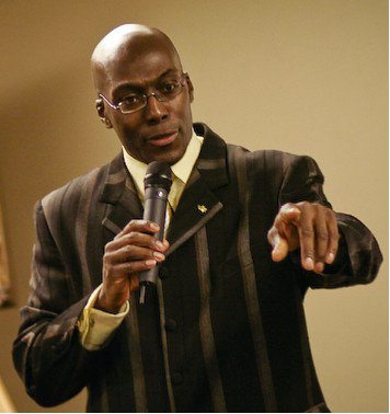 253857_10150214936973069_7054103_n